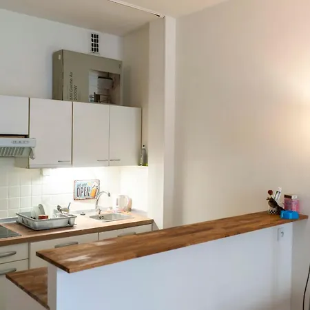 Charming With View Near The Sacre Coeur!